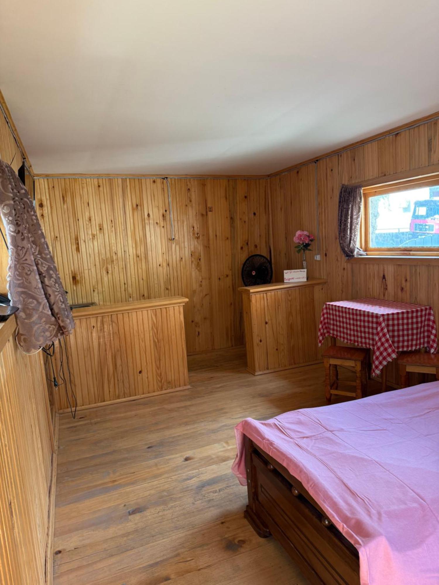 Domek letniskowy Wooden House *